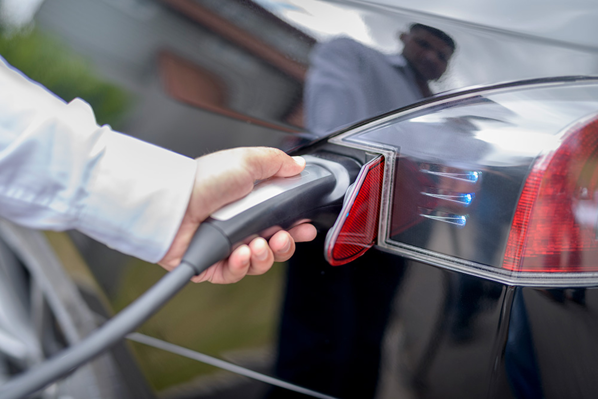 Elektro­mobilität bei EKS Elektro-, Kommunikations-und Sicherheitstechnik Rieth GmbH in Oberhosenbach